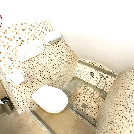 C M Via Veneto Sweet Apartment